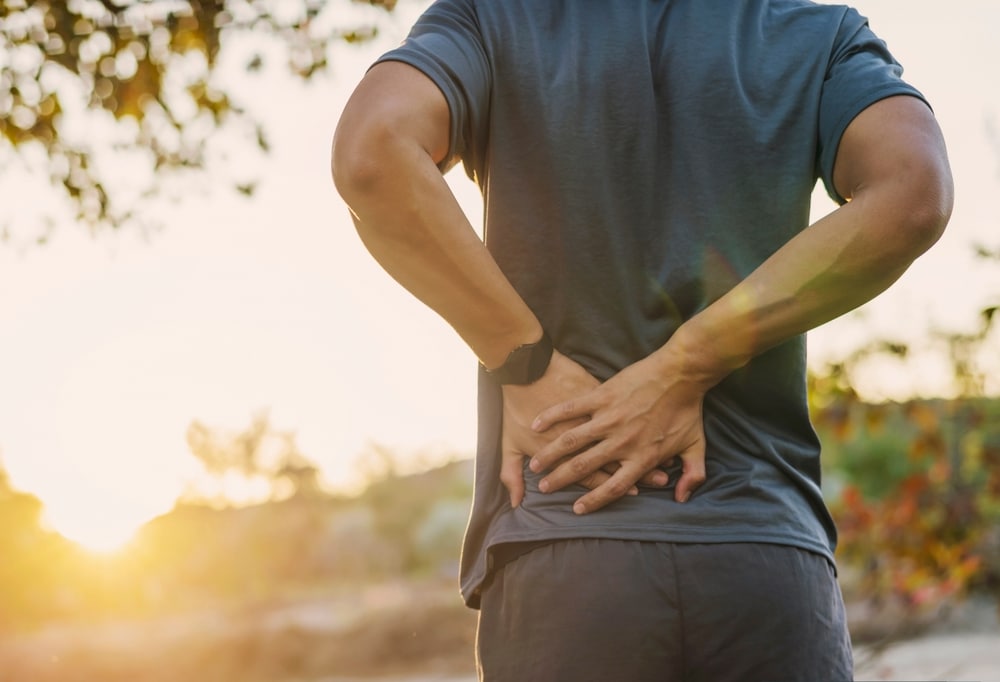 7-common-causes-of-middle-back-pain-health-and-wellness