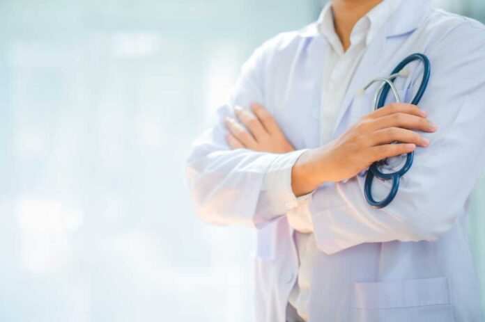 Portrait,Doctor,With,A,Stethoscope,Stands,Confidently,Ready,To,Provide