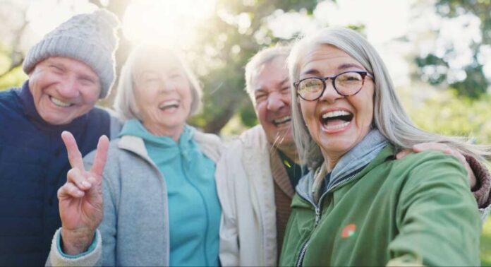 Peace,Sign,Selfie,,Face,And,Senior,Happy,Friends,Bond,Together