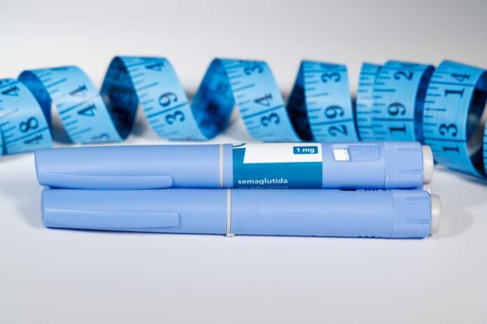 White,Background,Composition,Showing,Semaglutide,Glp-1,Pens,,Stethoscope,,And,Pills